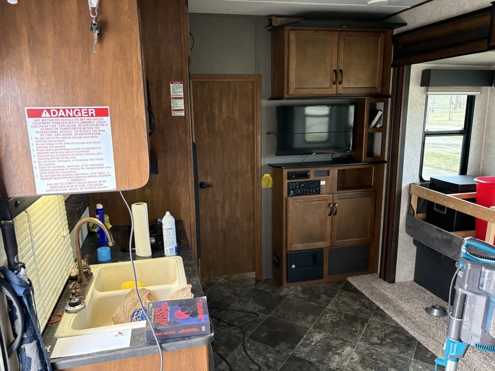 2014 keystone Carbon 27 Toy Hauler