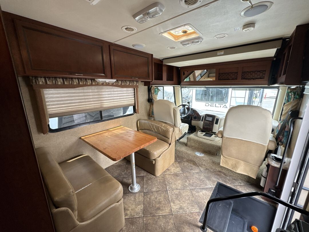 2014 Thor Motor Coach ACE