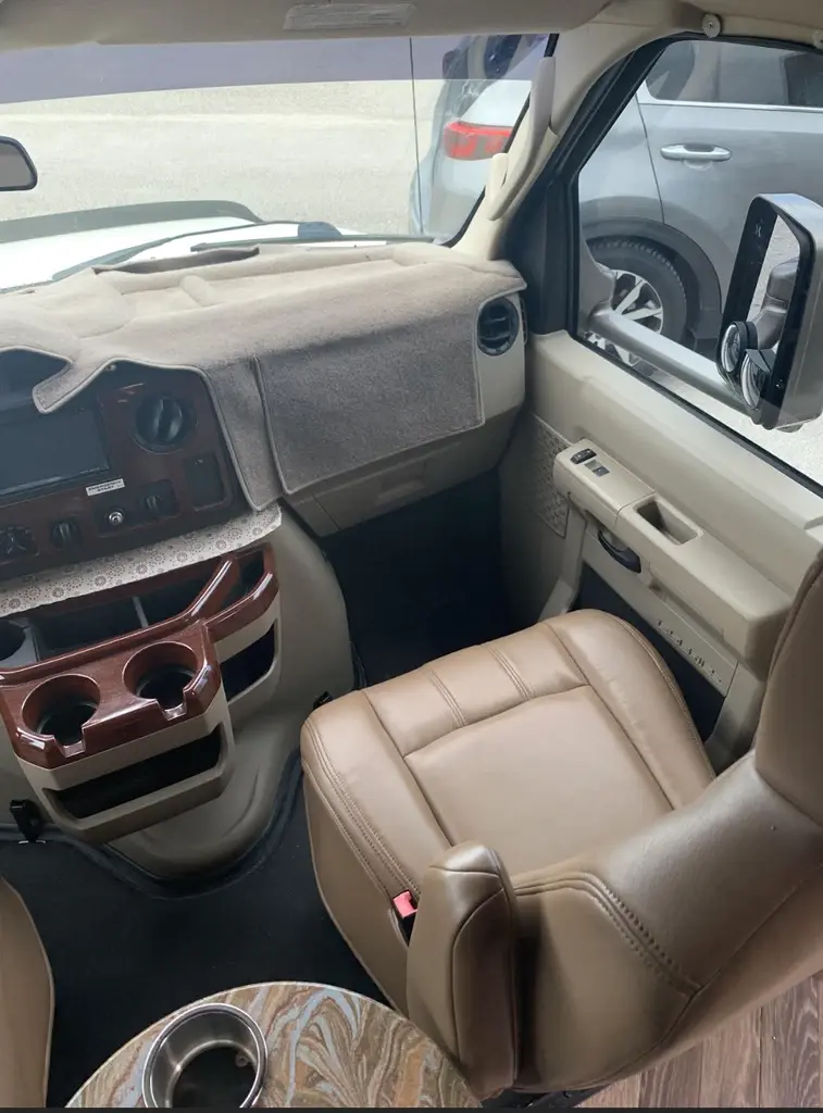 2015 Coachmen Concord Class C Motorhome