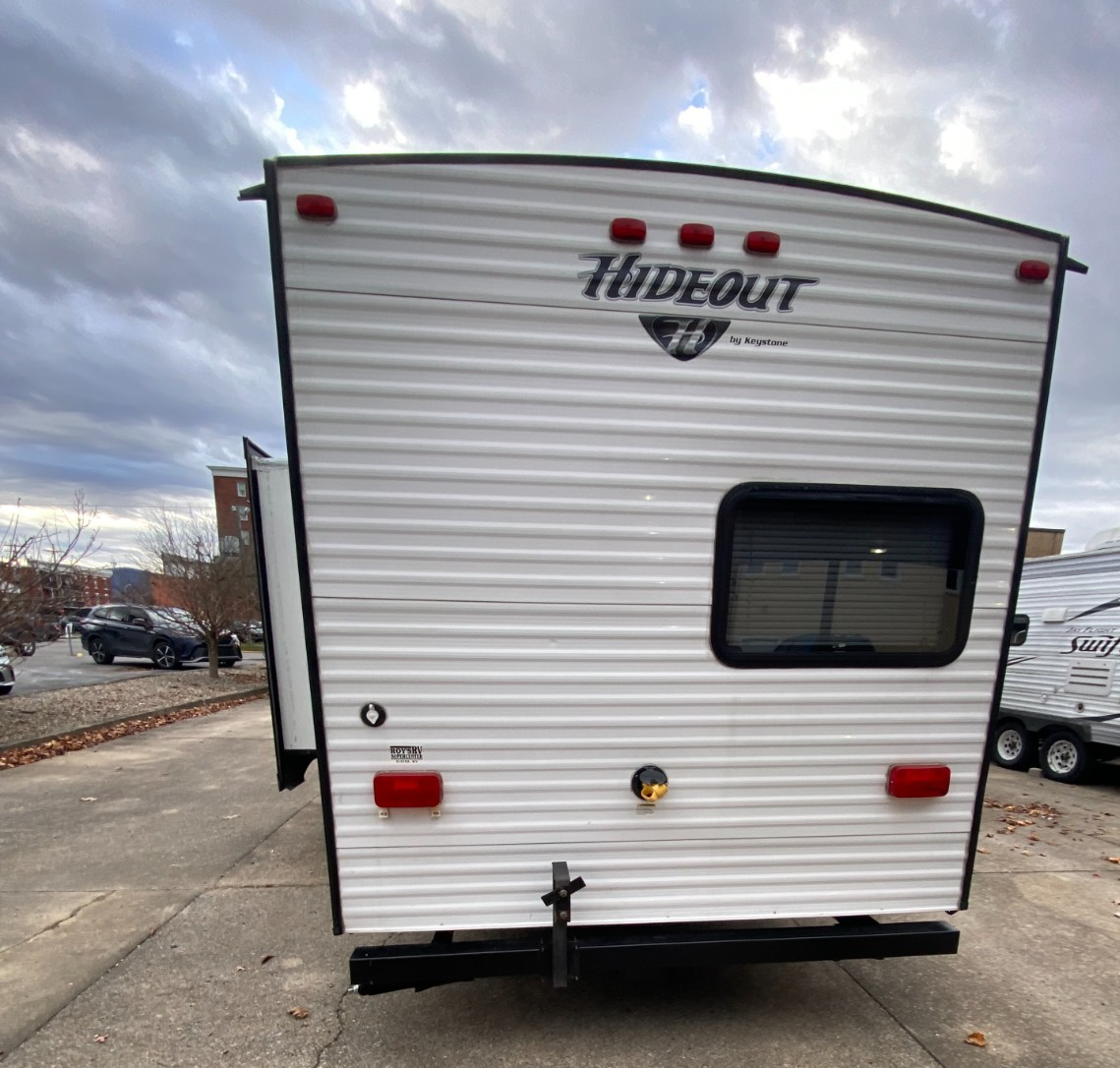 2015 Keystone Hideout 27 DBS Pull Behind