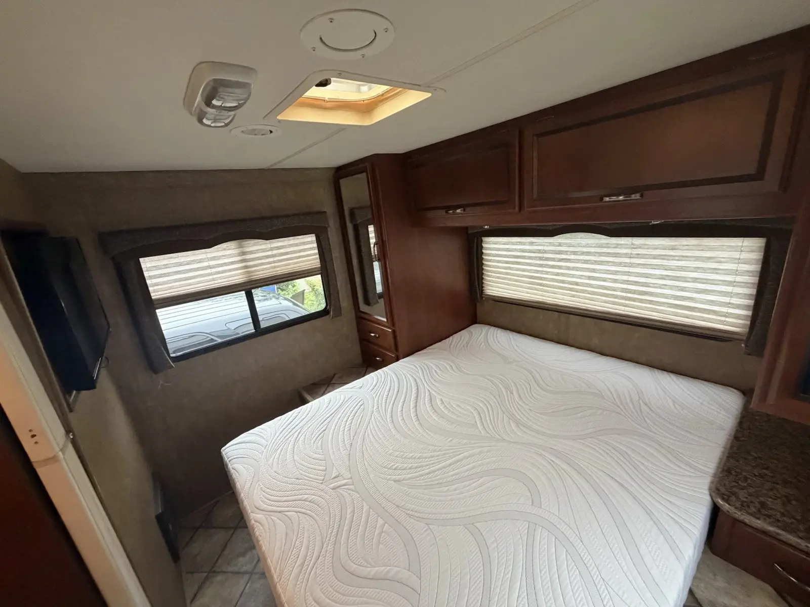 2015 Thor Four Winds 28z
