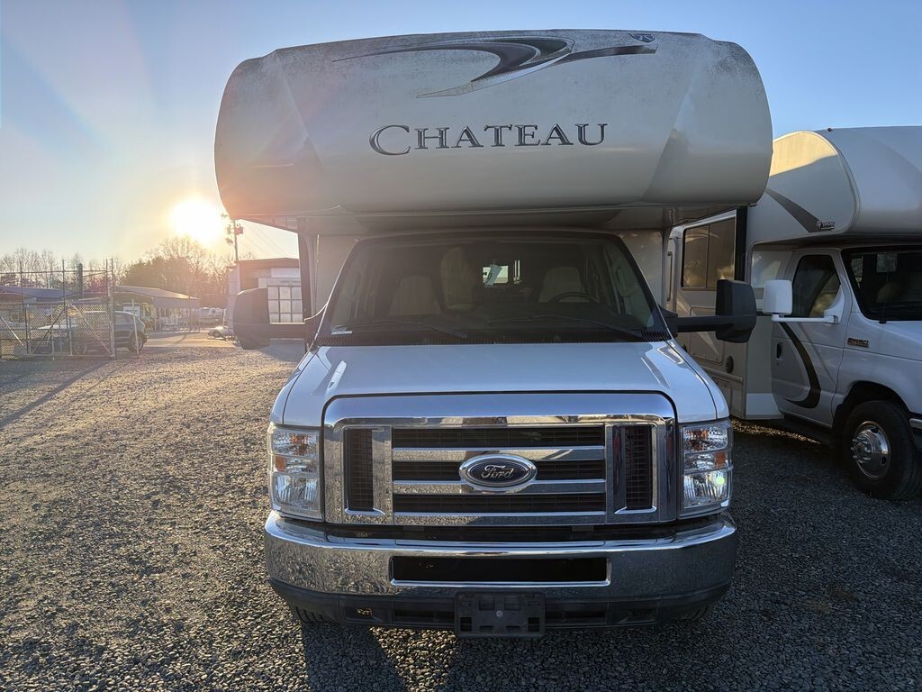 2015 Thor Motor Coach Chateau