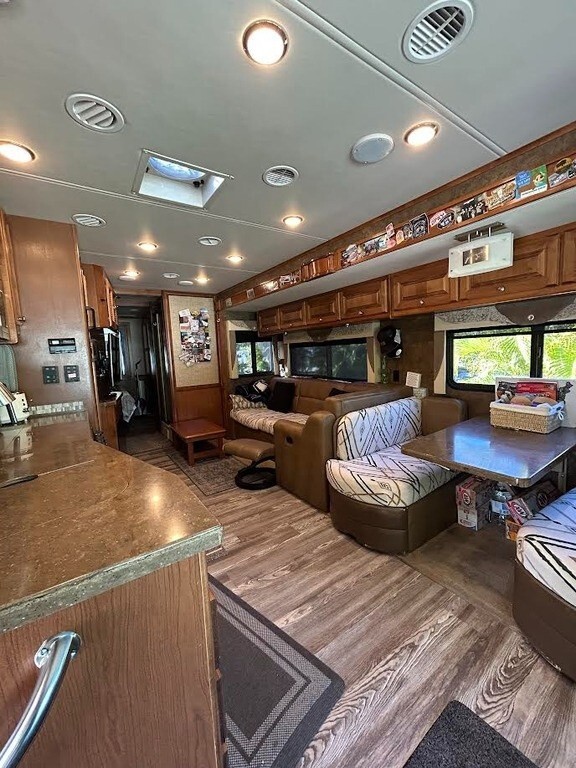 2015 Tiffin Motorhomes Allegro Motorized Class A