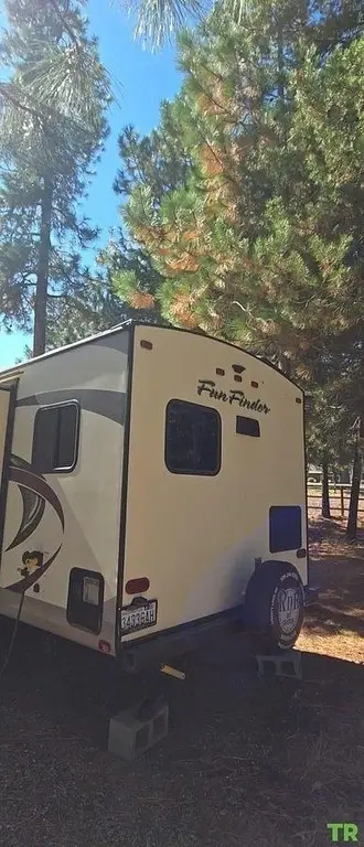 2016 Cruiser RV Fun Finder Xtreme Lite M-241LRK Travel Trailer Fifth Wheel