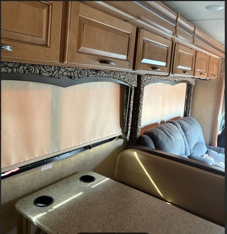 2016 Thor Motor Coach Four Winds Motorized Class C