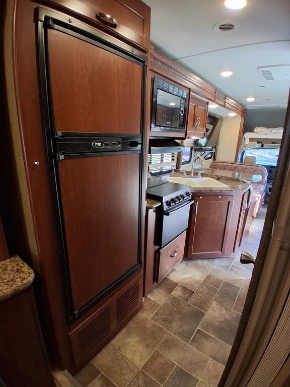 2016 Thor Motor Coach Freedom Elite Motorized Class C