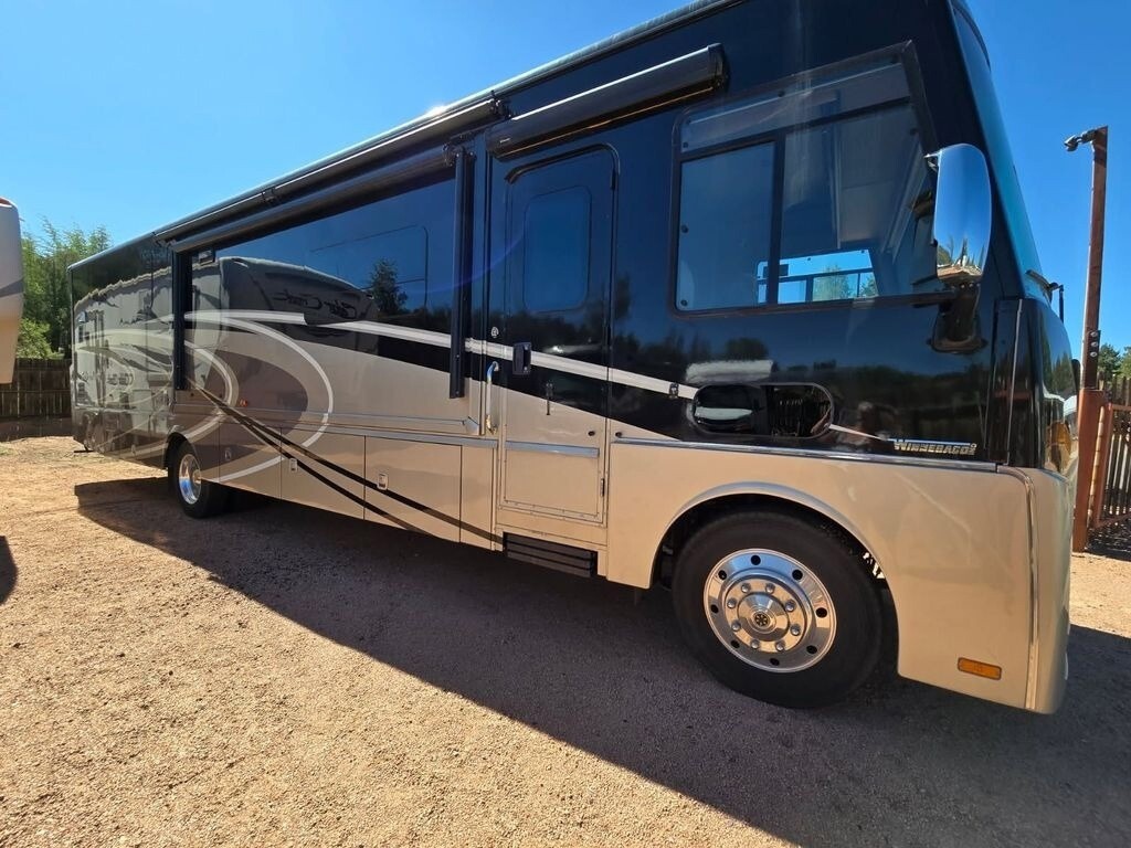 2016 Winnebago Adventurer Motorized Class A