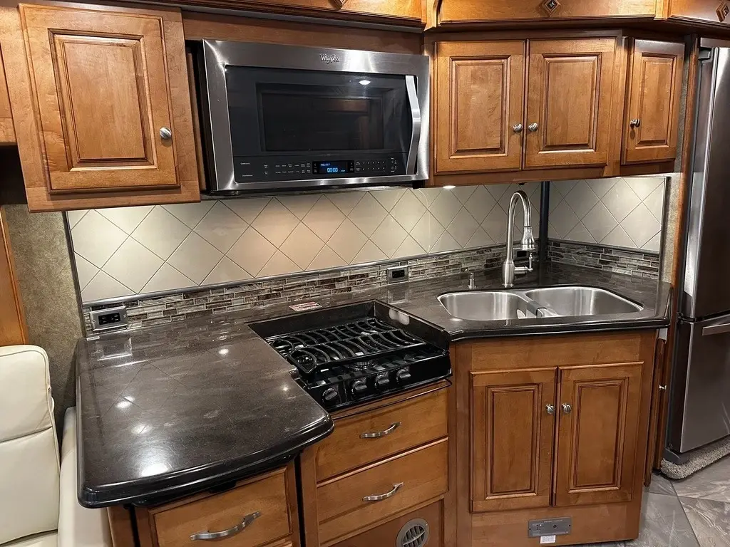 2016 Winnebago Meridian Motorized Class A