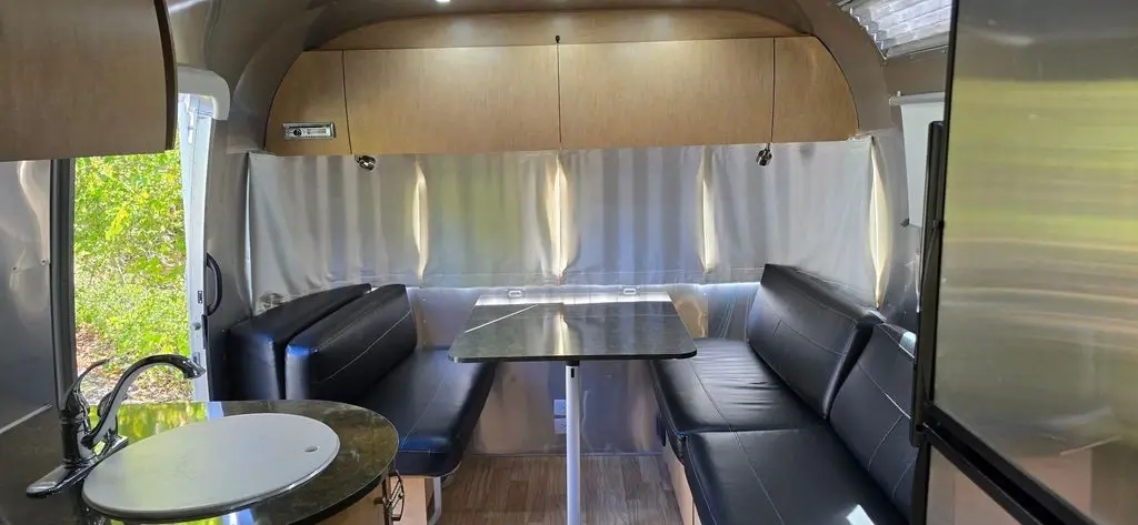 2017 Airstream Flying Cloud Travel Trailer