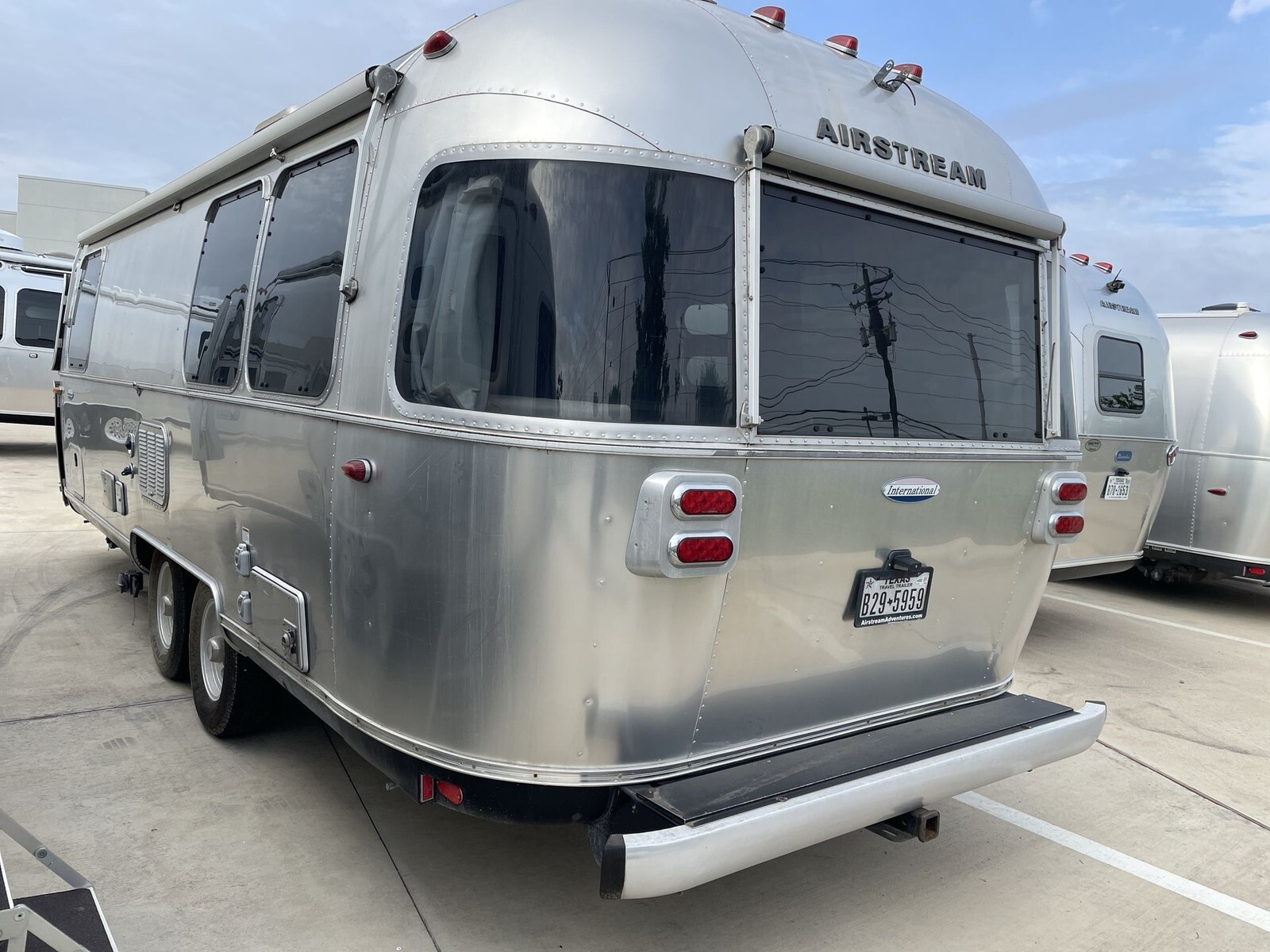 2017 Airstream International Signature