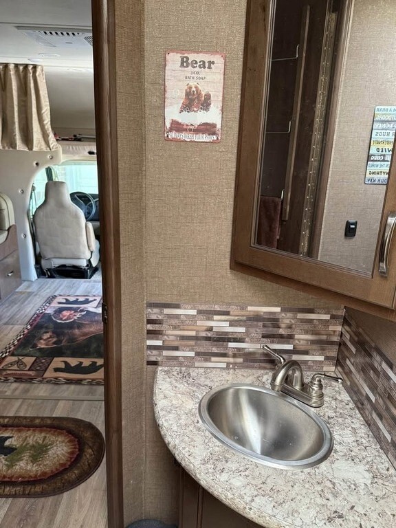 2017 Thor Motor Coach Four Winds Motorized Class C