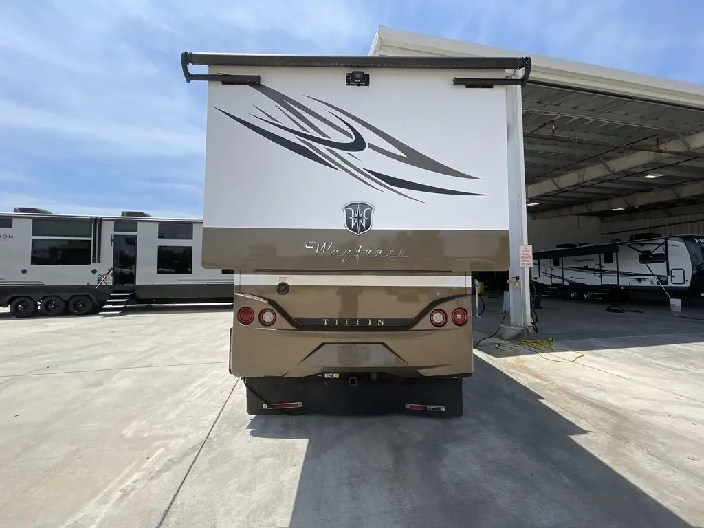 2017 Tiffin Motorhomes Wayfarer