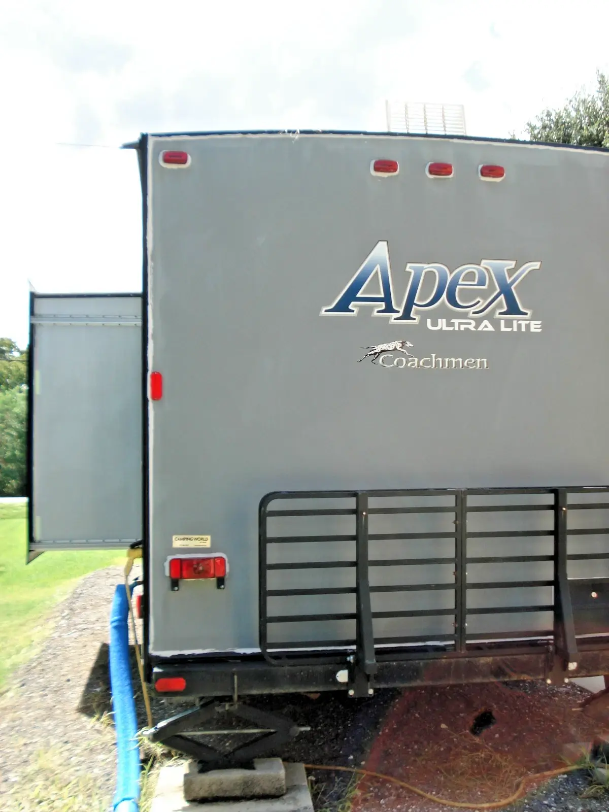 2018 Coachmen Apex Apex Ultra Lite Travel Trailer