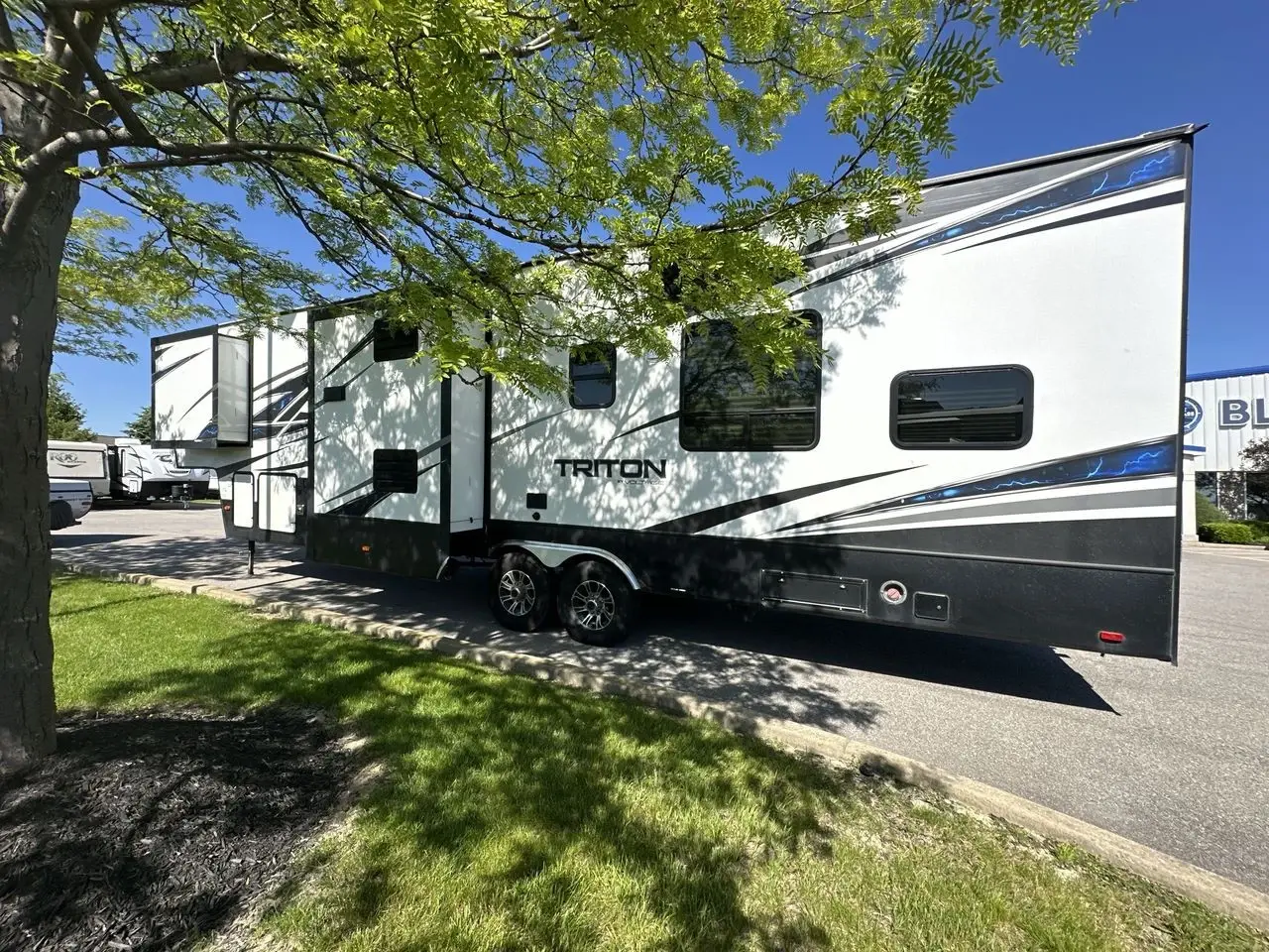 2018 Dutchmen Voltage Triton