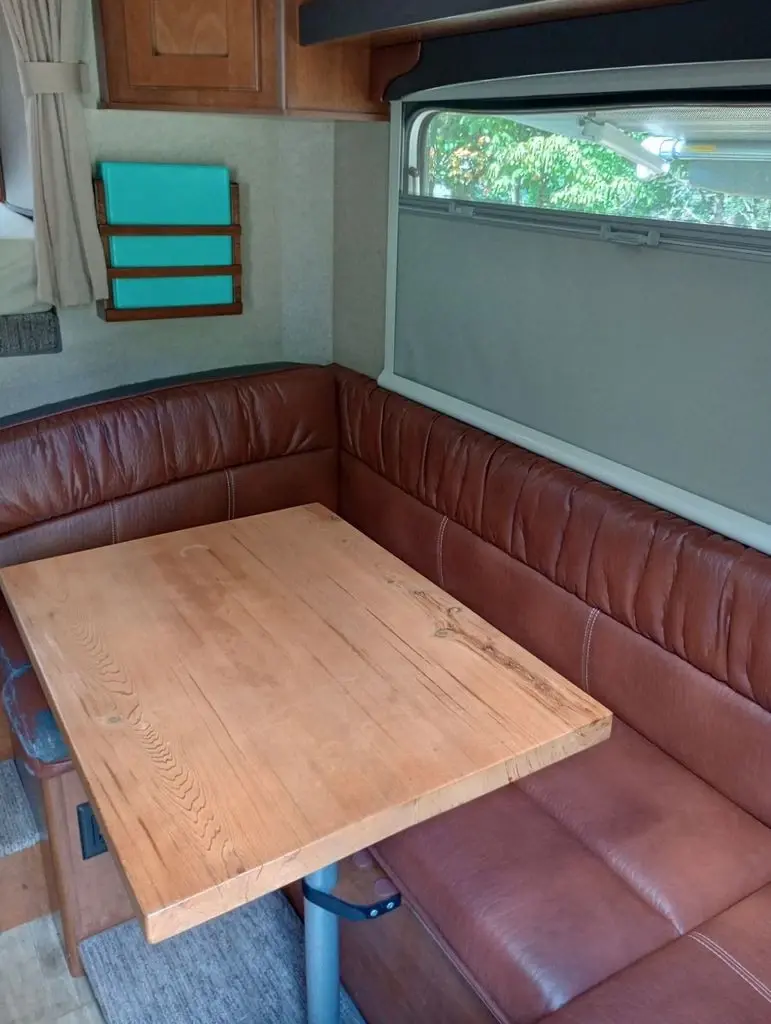 2018 Lance Truck Camper Truck Camper