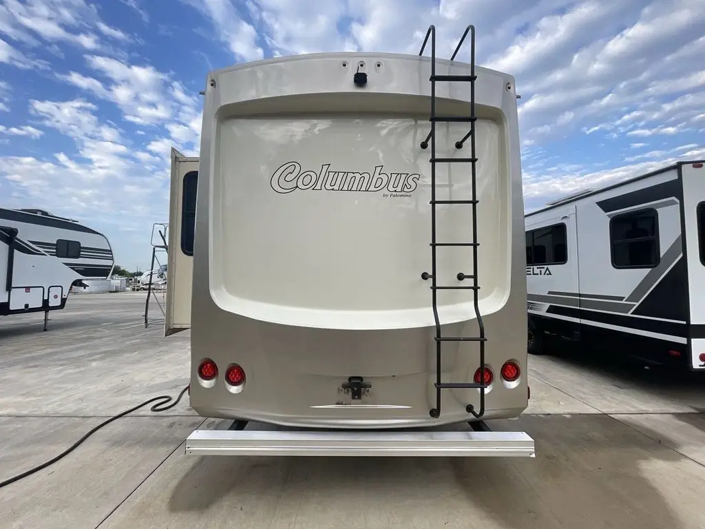 2018 Palomino COLUMBUS