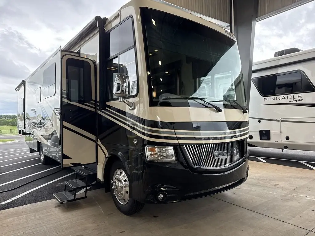2019 Newmar Canyon Star