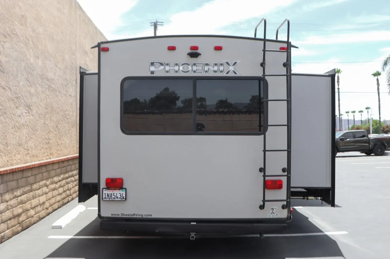 2019 Forest River Shasta Phoenix 285RLS