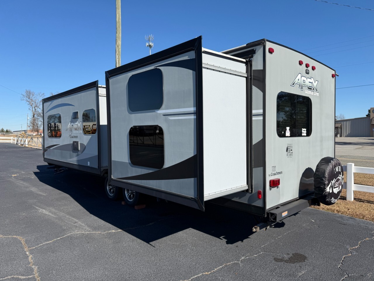 2020 Coachmen APEX ULTRA-LITE