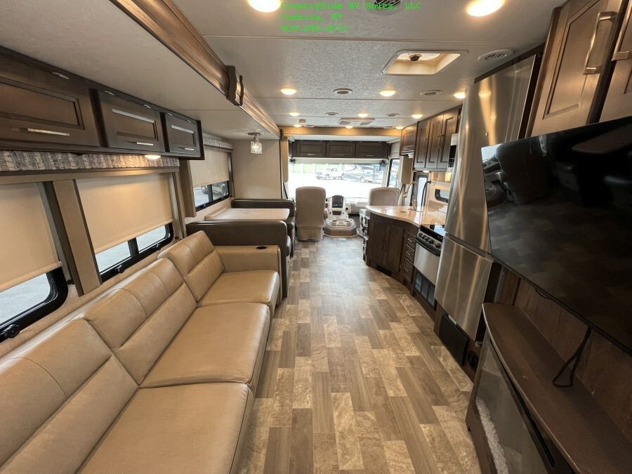 2020 Coachmen Mirada 32SS Motor Home
