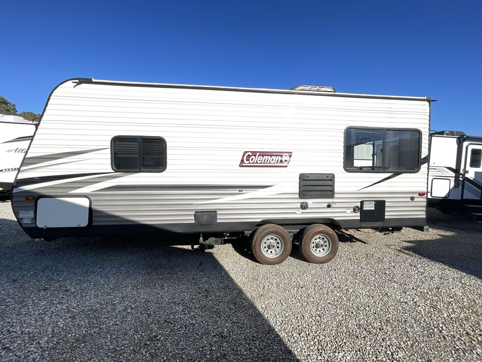 2020 Dutchmen COLEMAN LANTERN LT SERIES