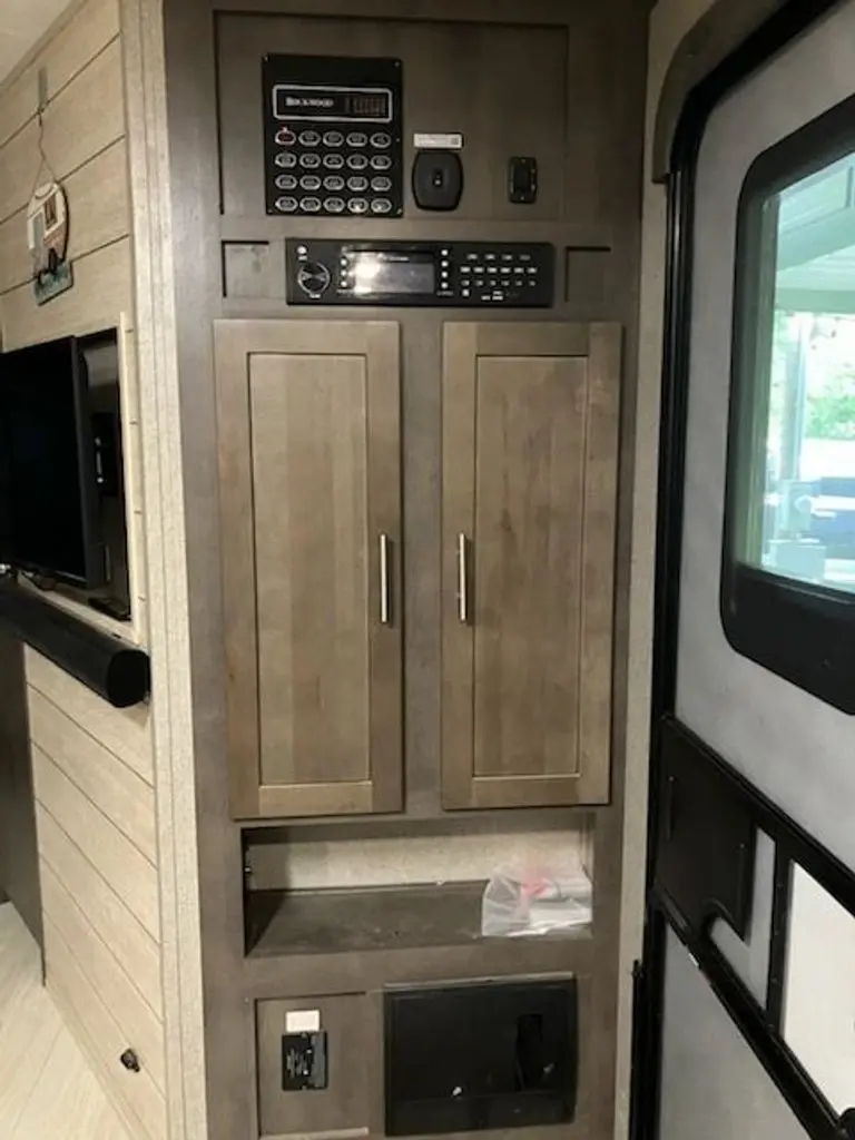 2020 Forest River Rockwood Signature Travel Trailer