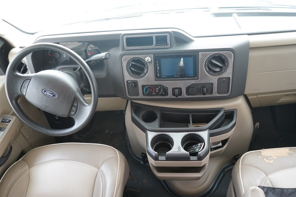 2020 White Jayco Greyhawk Motorized Class C