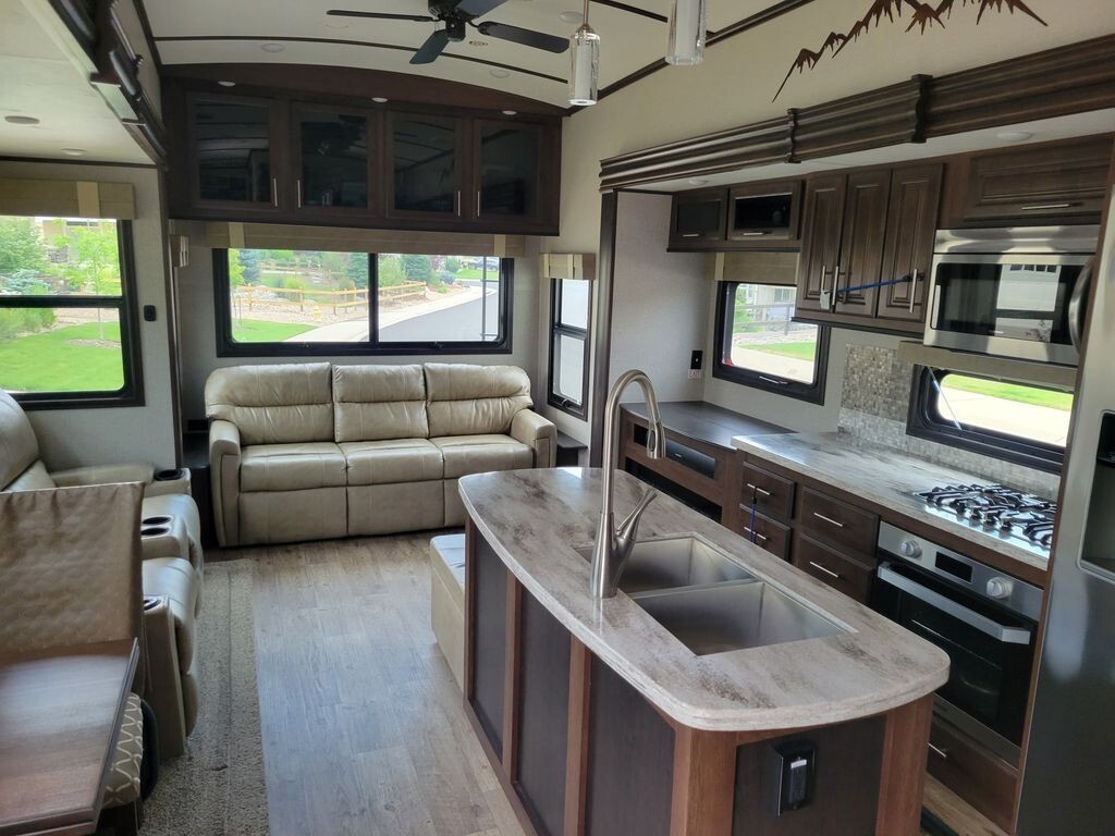 2020 Jayco North Point Fifth Wheel