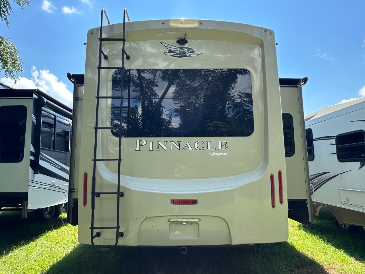 2020 Jayco Pinnacle