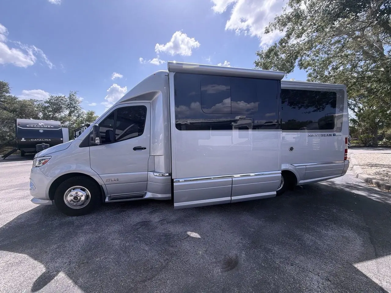 2021 Airstream Atlas Murphy Suite