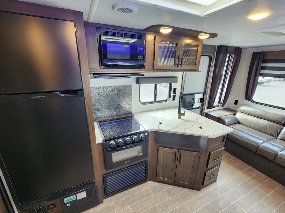 2021 Forest River Cherokee Grey Wolf 23MK Trailer