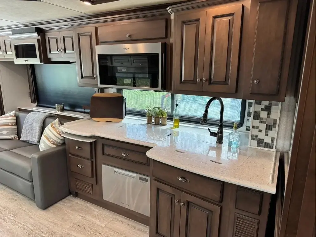 2021 Newmar Dutch Star Motorized Class A