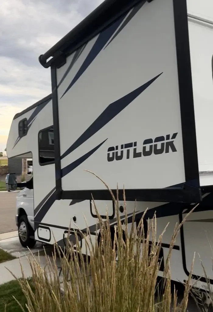 2021 Winnebago Outlook Class C Motorhome