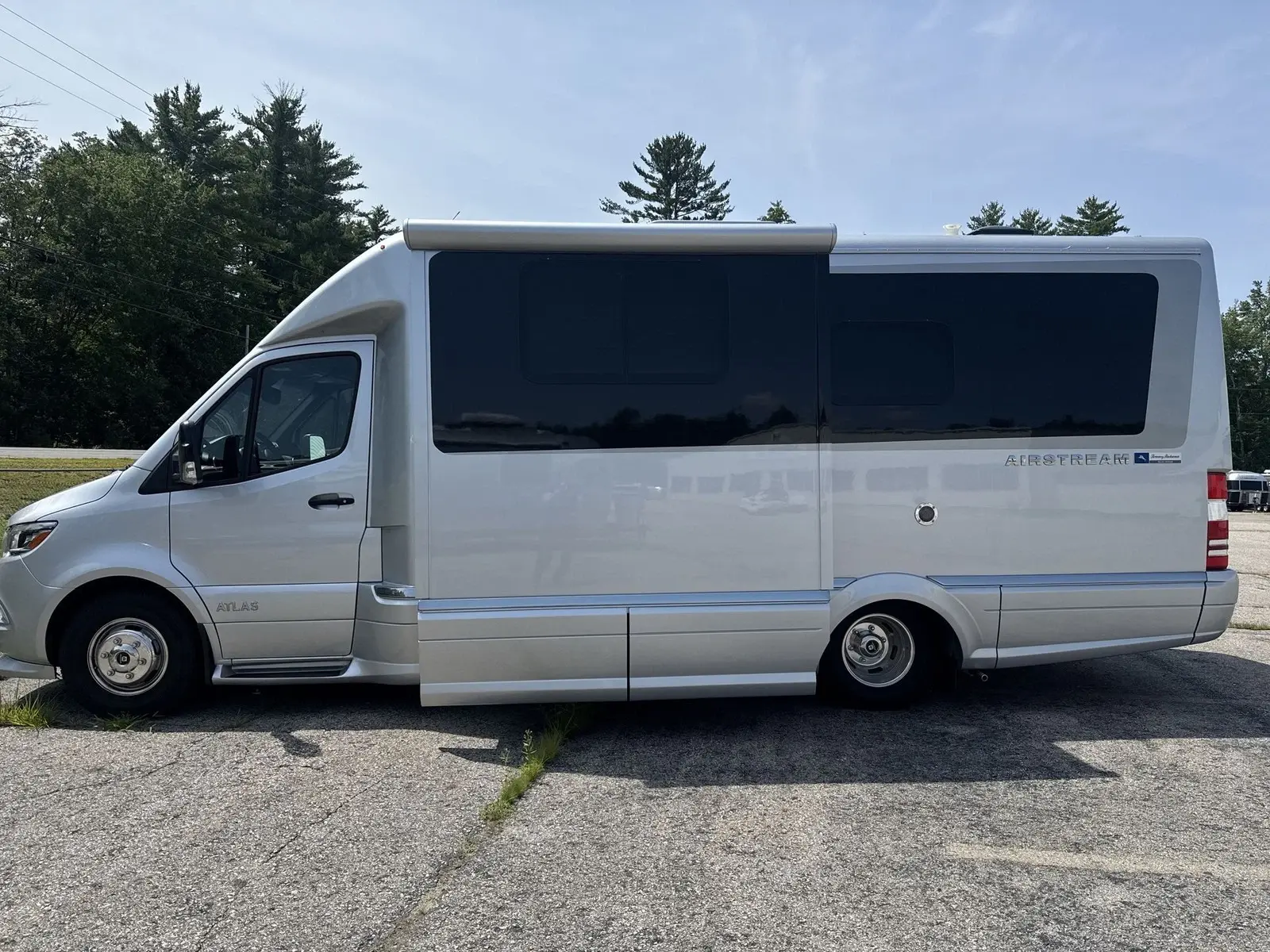 2022 Airstream Atlas Murphy Suite
