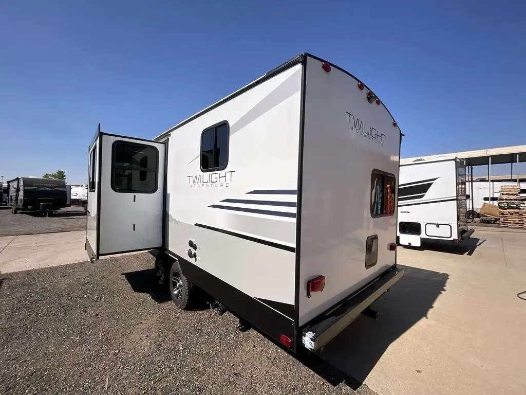 2022 Cruiser RV Twilight Signature