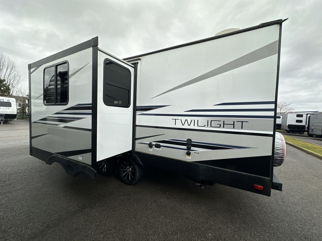 2022 Cruiser RV Twilight Signature