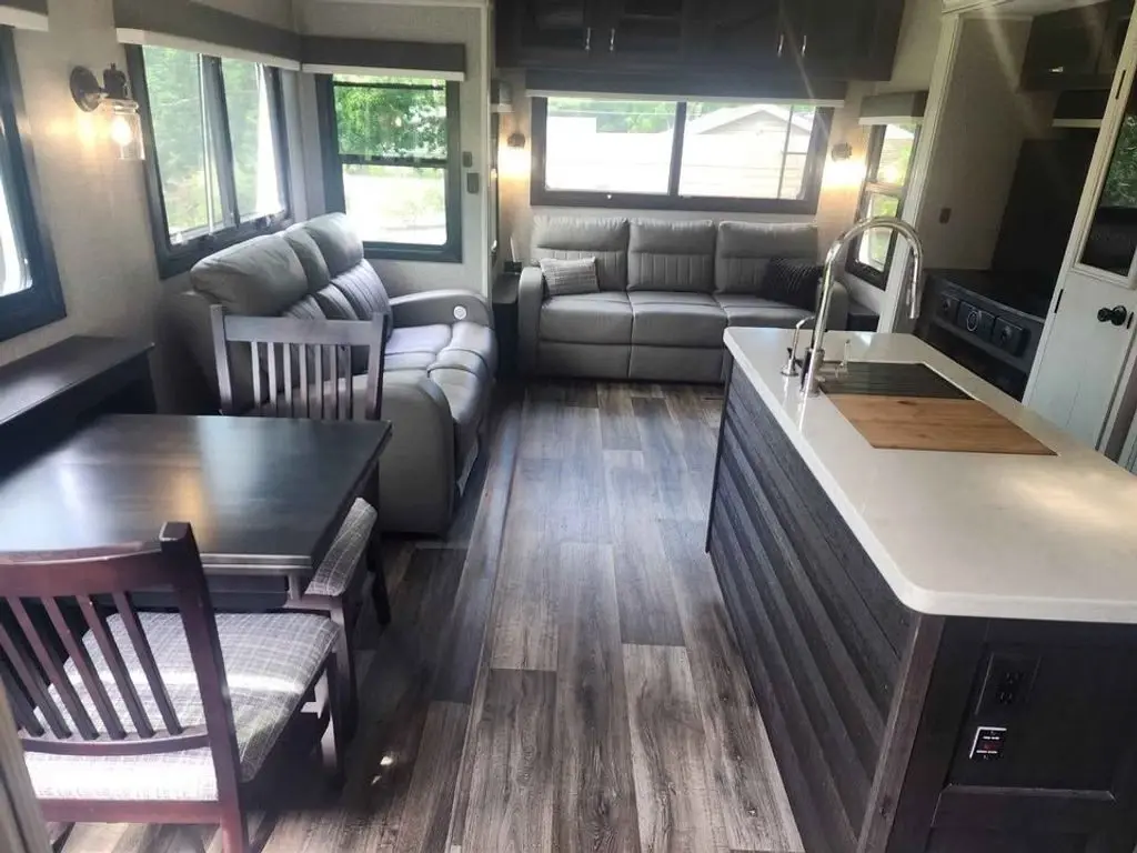 2022 Jayco North Point Fifth Wheel