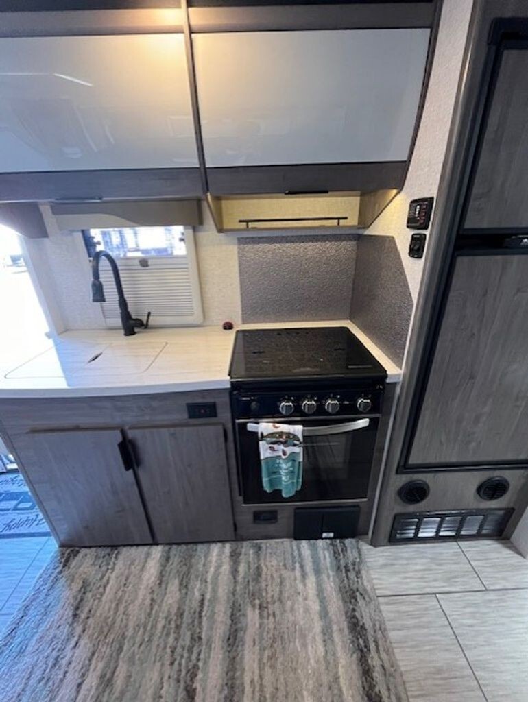 2022 Lance Travel Trailer Travel Trailer