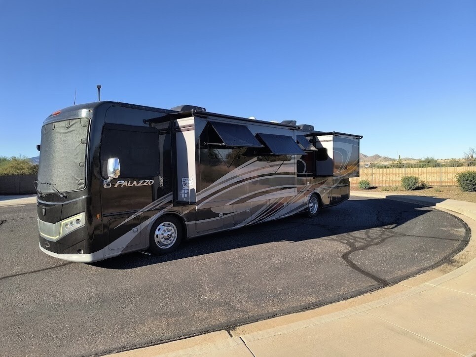 2022 Thor Motor Coach Palazzo Motorized Class A