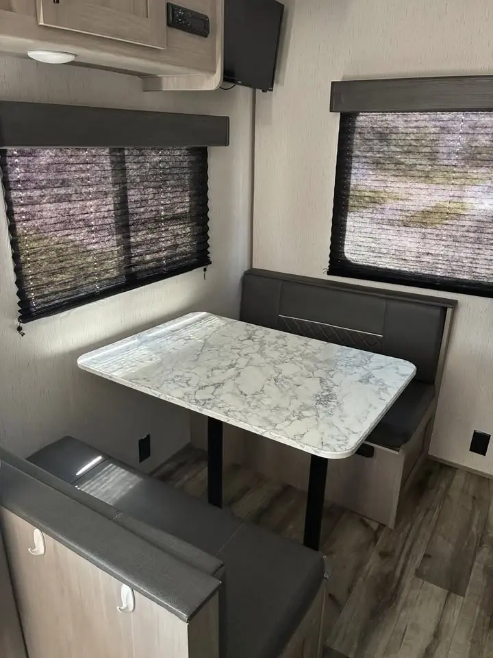 2023 Dutchmen Coleman Lantern LT Travel Trailer