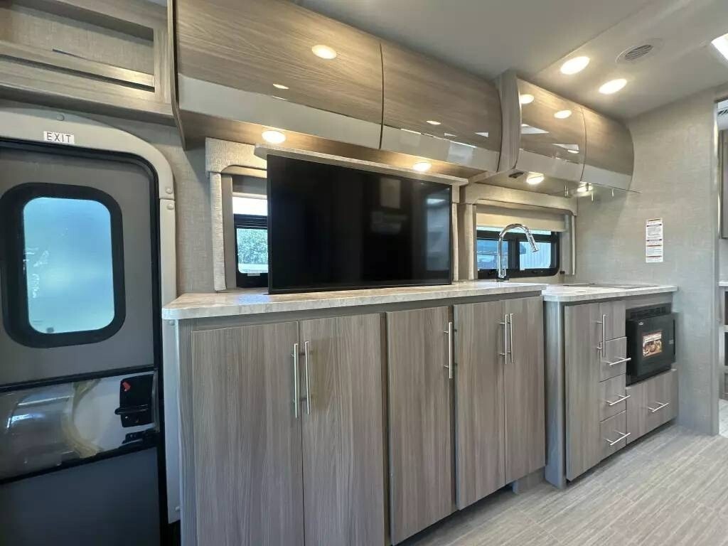 2023 Thor Motor Coach Gemini AWD Motorized Class C