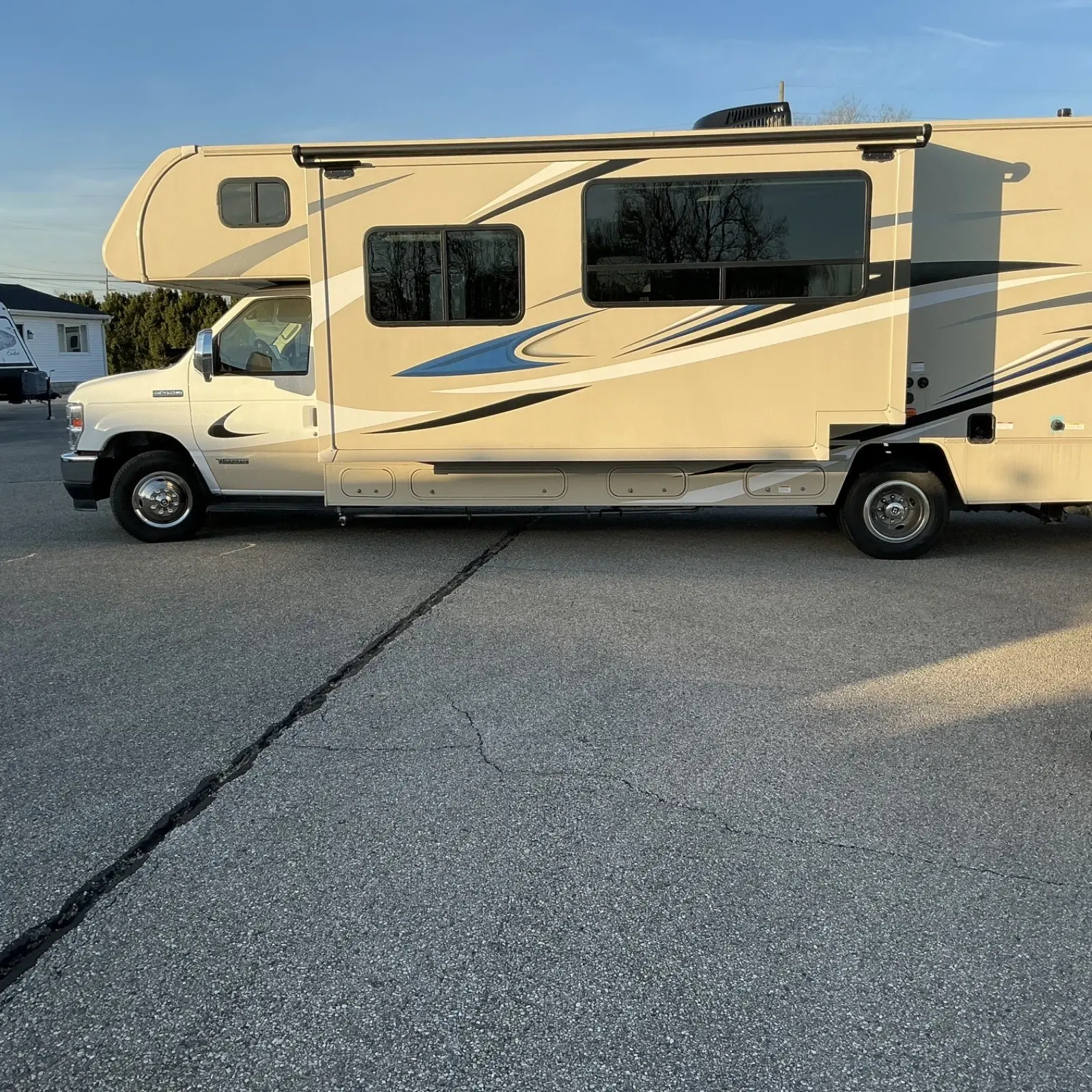 2023 Winnebago 31K RV Motorhome