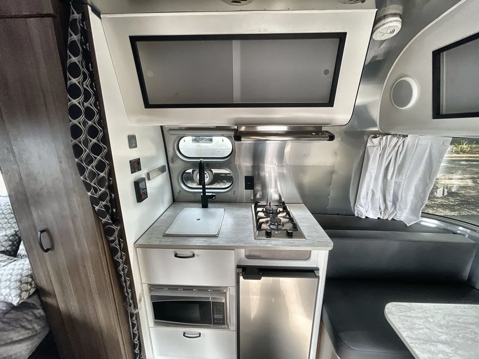 2024 Airstream Caravel