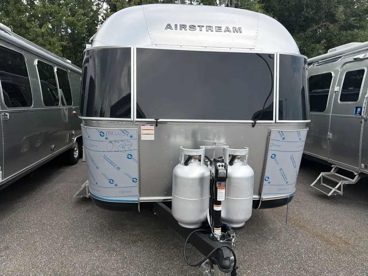 2027 Airstream Classic