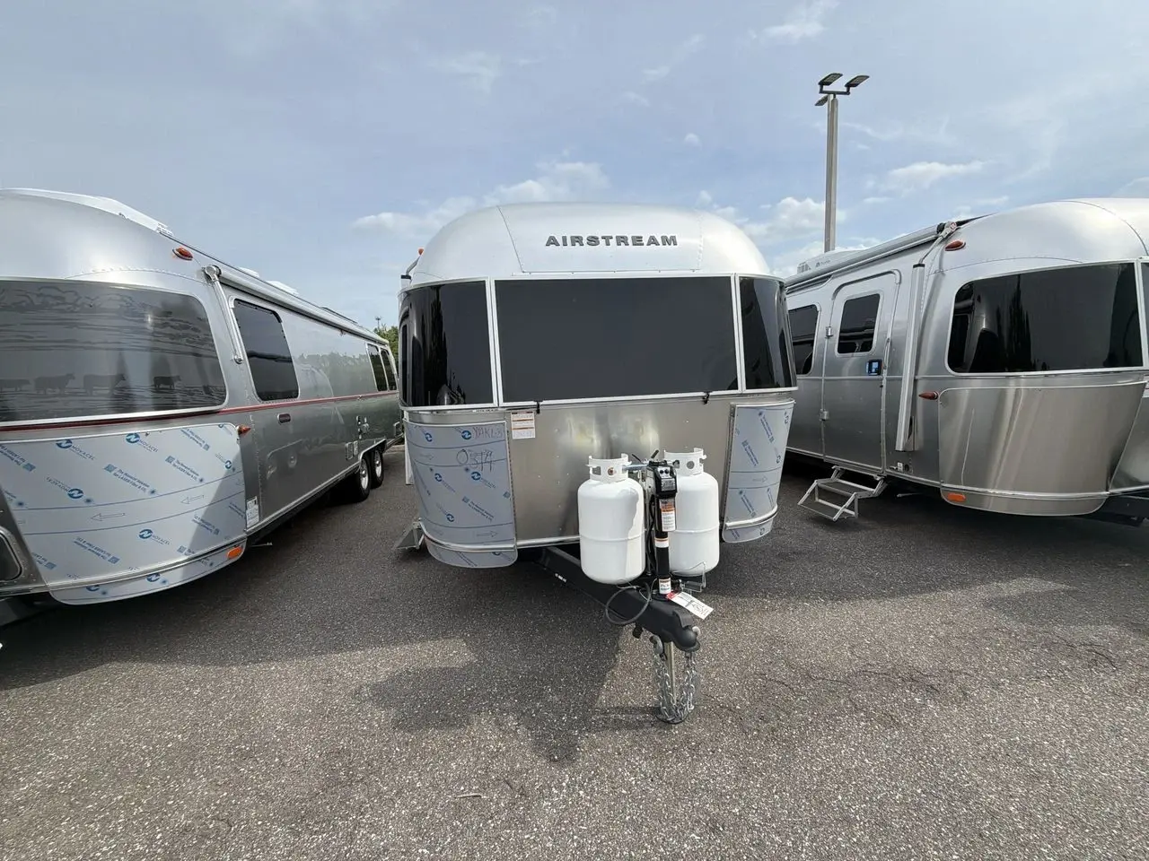 2027 Airstream International