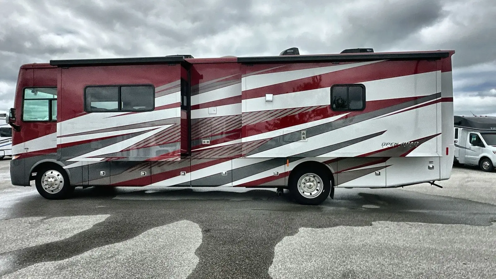 2027 Tiffin Motorhomes Open Road