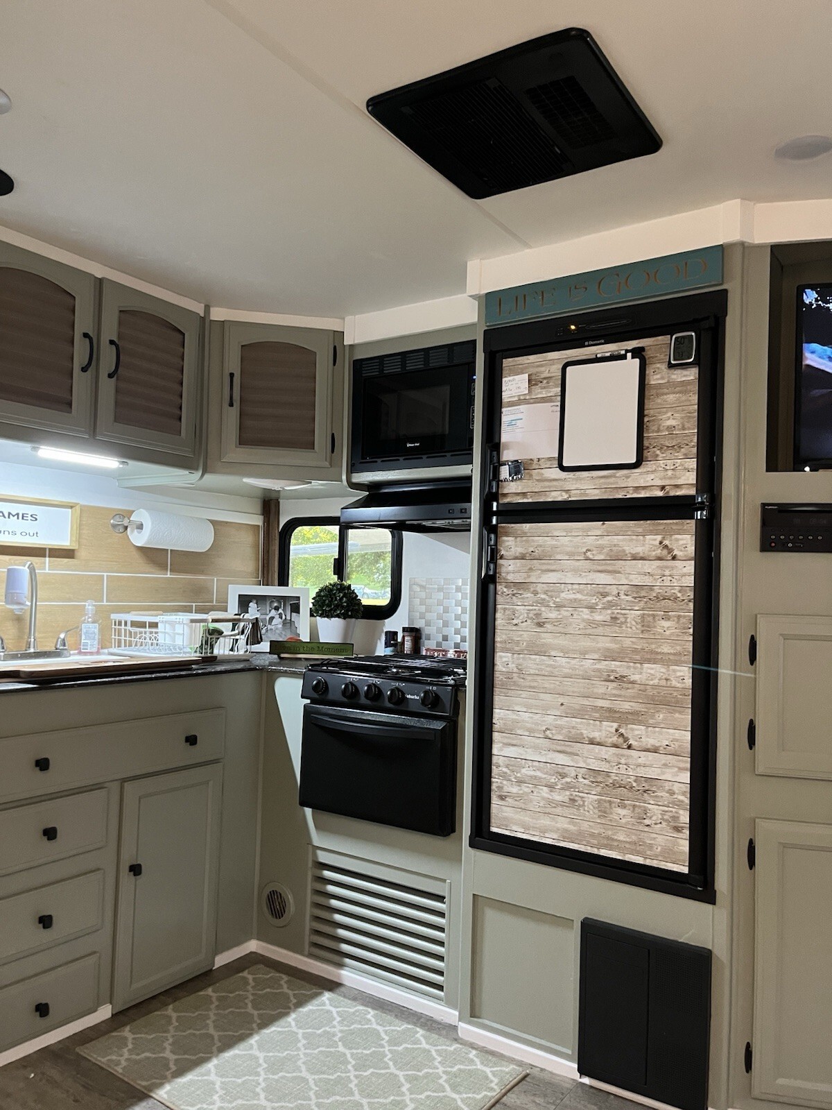 2017 Coachmen Coachman travel trailer