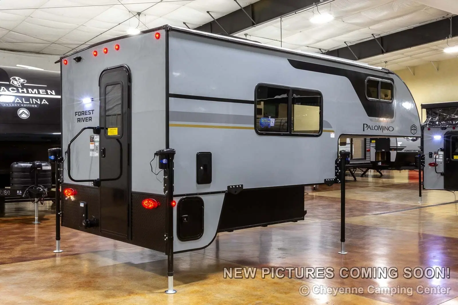2027 Palomino BackPack HS-8801 Hard Side Truck Camper Truck camper