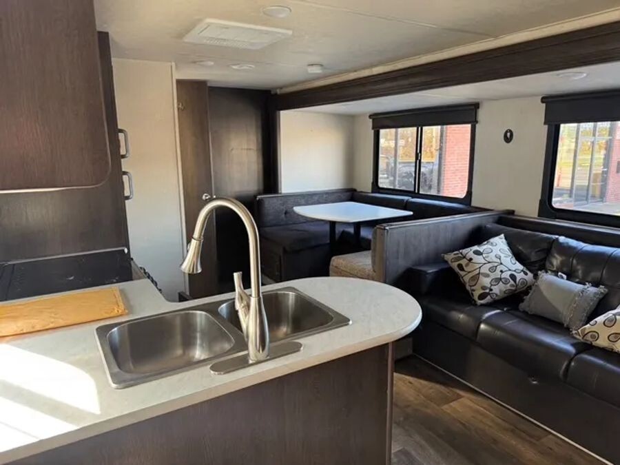 2019 Forest River 282 QBXL TT FOREST RIVER 282QBXL 1 SLIDE