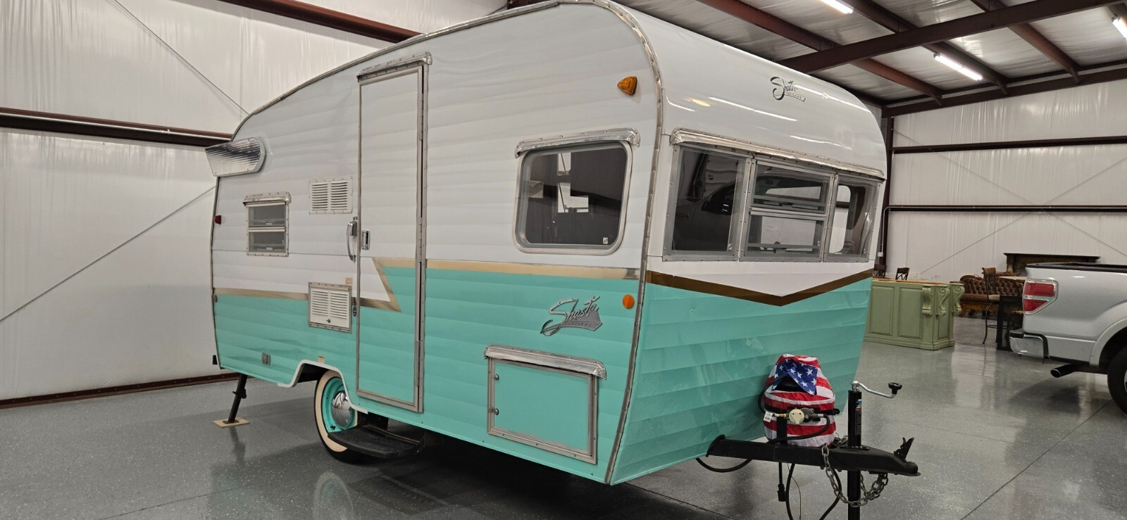 2015 Shasta Vintage Re-Issue Airflyte Travel Trailer